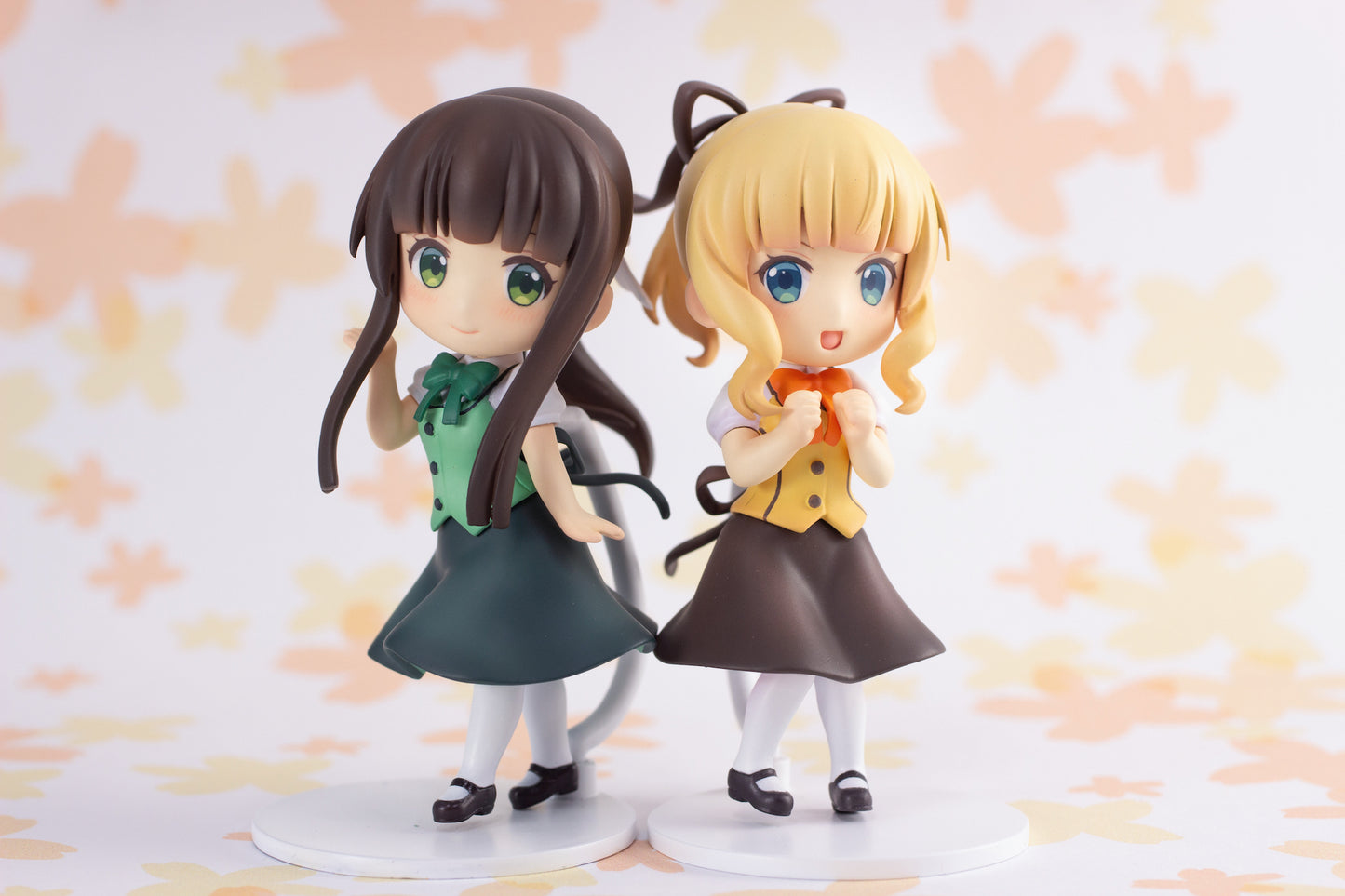 Is the order a rabbit? BLOOM
mini figure Syaro(re-run)