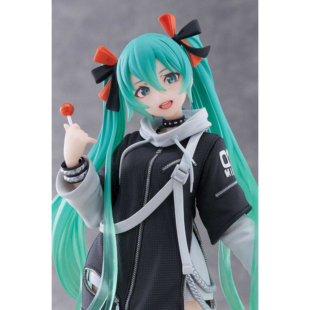 Hatsune Miku Figure - Fashion (PUNK Ver.)