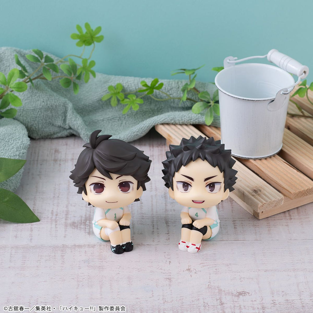 LOOK UP SERIES - Haikyu!! Toru Oikawa and Hajime Iwaizumi Uniform ver. Set [with gift]