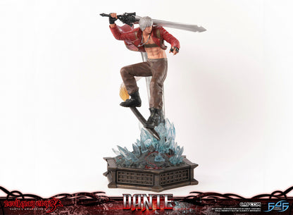 Devil May Cry 3 / Dante Statue