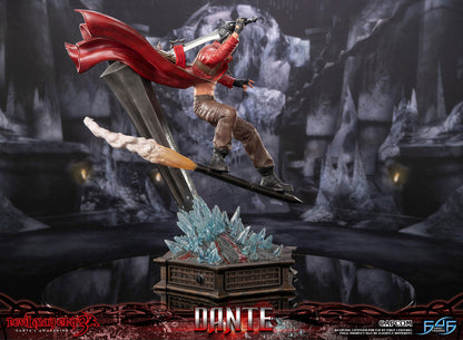 Devil May Cry 3 / Dante Statue