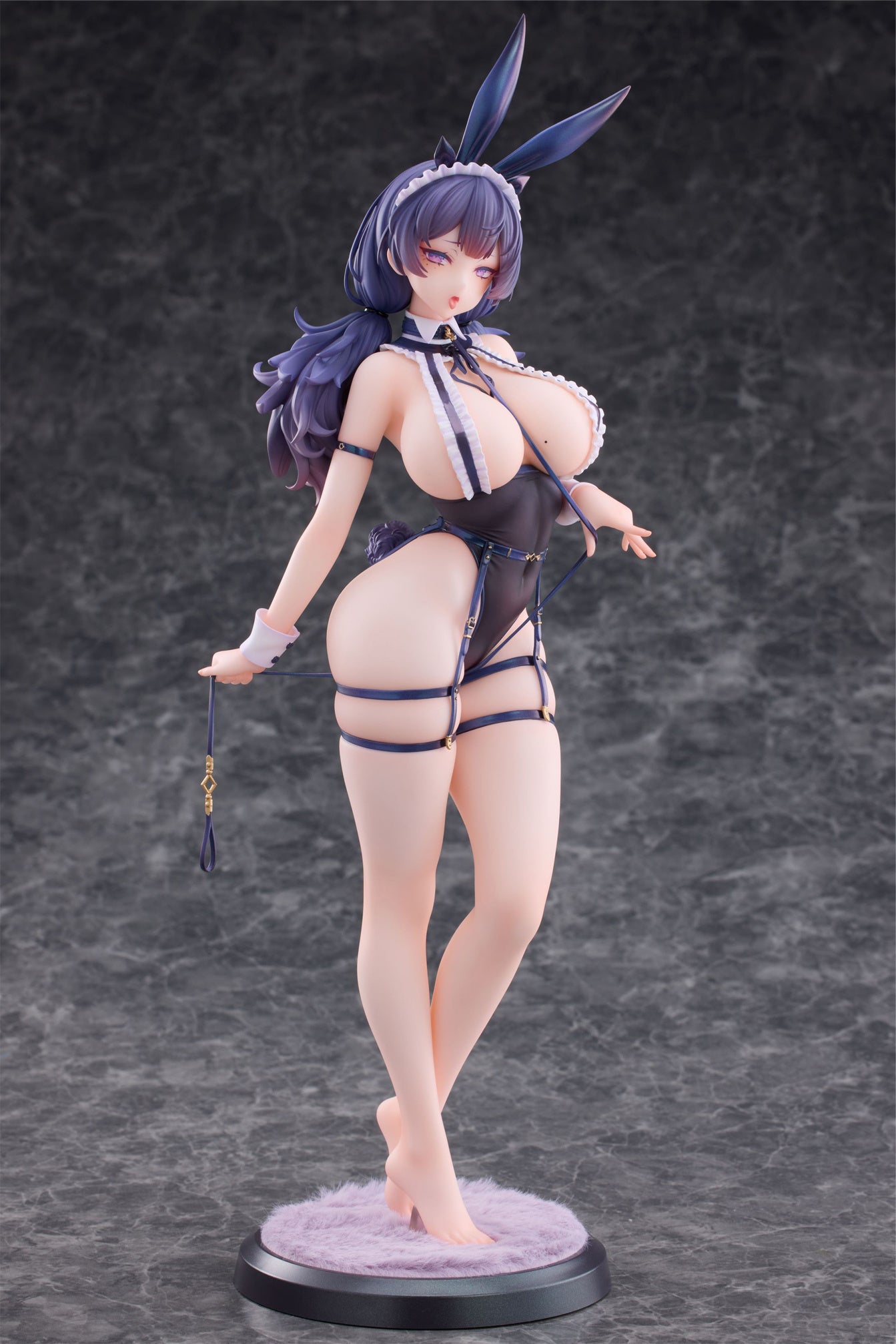 1/6 Obedient Hina Verna Barefoot Ver. Illustrated by Sue Suerte