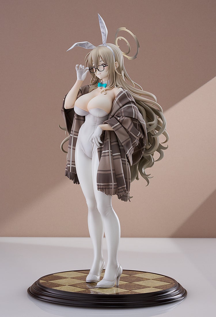 Blue Archive
Akane Murokasa (Bunny Girl) - (Limited)